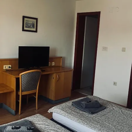 Casa de hóspedes Pupo 3*